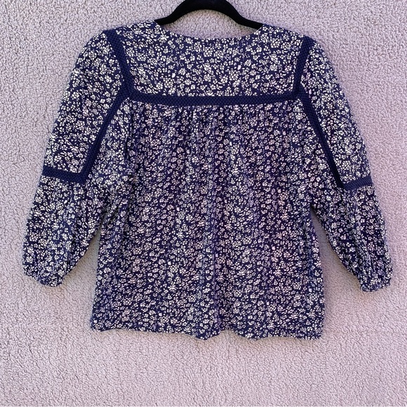 Lucky Brand Blue Ditsy Floral Peasant Keyhole 3/4 Puff Sleeve Blouse Sz M - Picture 4 of 10